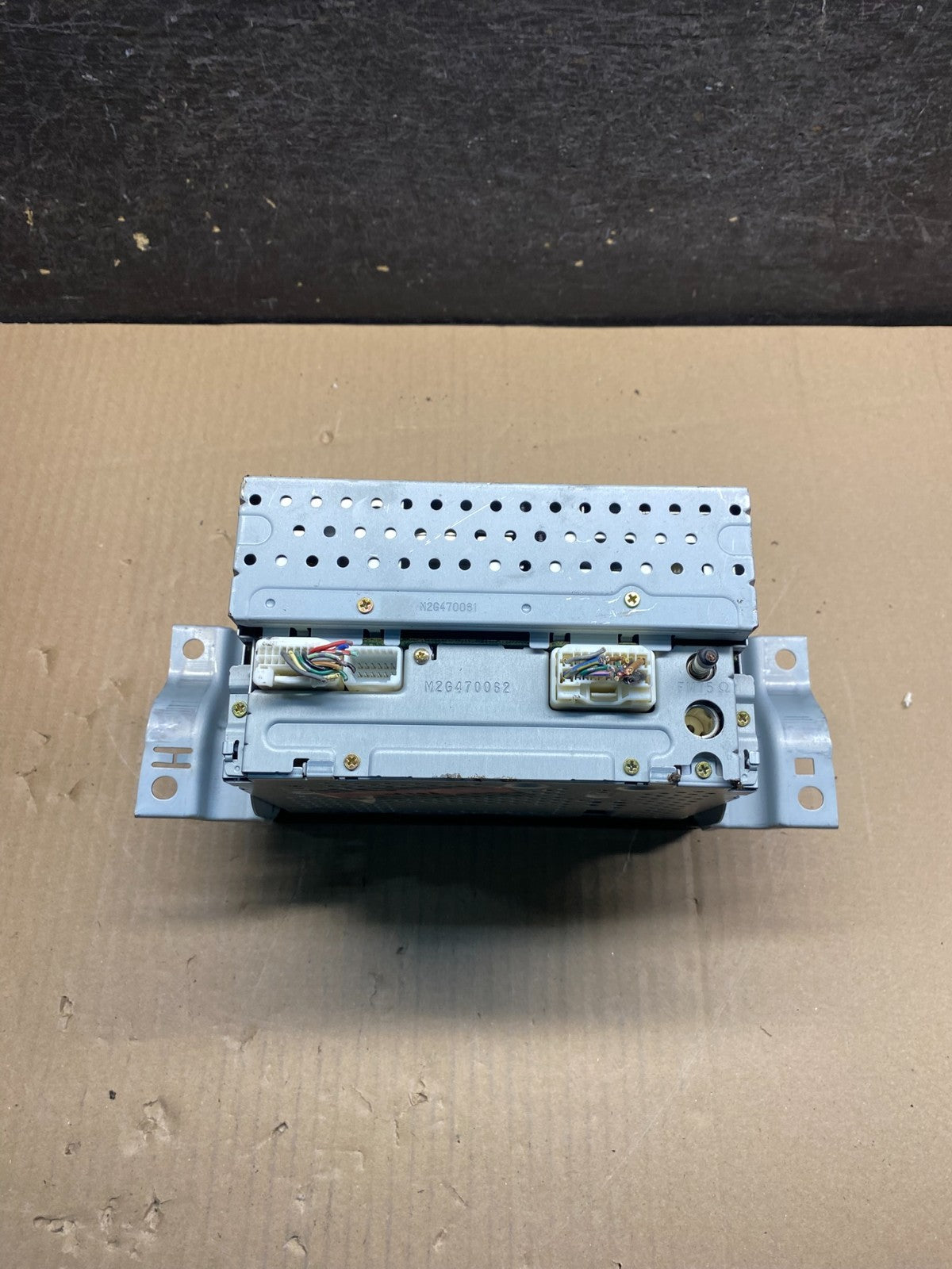2003 to 2006 Toyota Tundra Sequoia AM/FM Radio CD Player AI0376 DG5