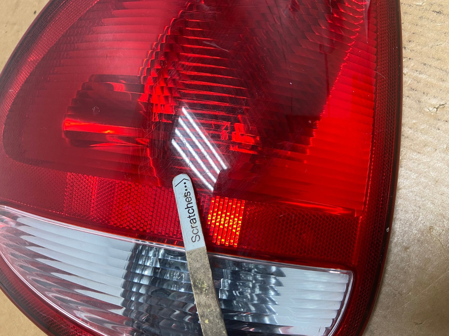 2004 - 2007 Dodge Grand Caravan Right Passenger Side Tail Light AE0256 LK3