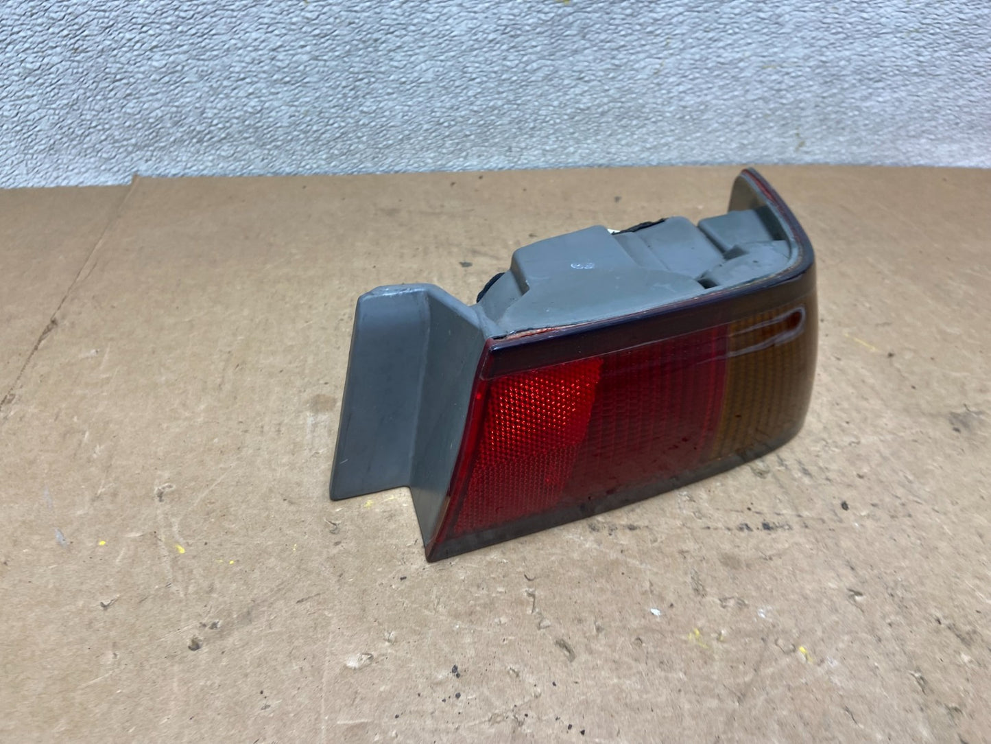 1997 - 1999 Toyota Camry Tail Light Right Passenger Rh Side OEM Z7668 PS2
