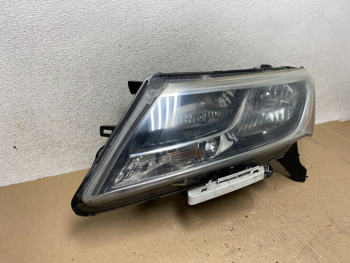 2013 - 2016 Nissan Pathfinder Left Driver LH Side Headlight Halogen AJ2103 D2