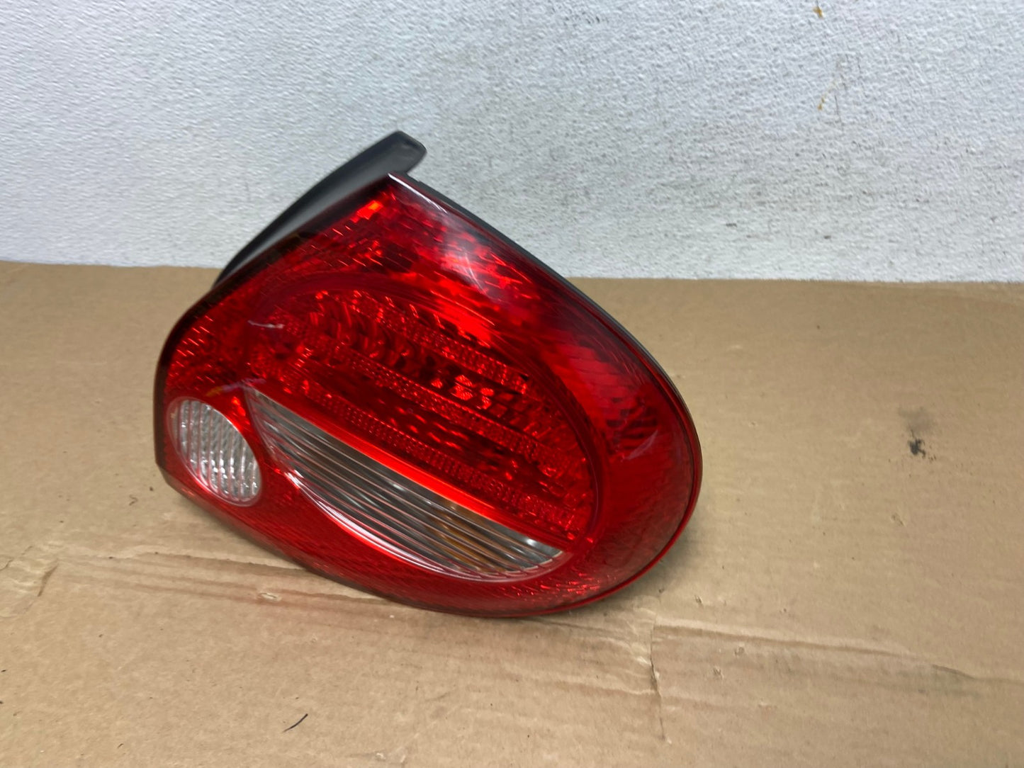 2000 to 2001 Nissan Maxima Right Passenger Rh Side Tail Light AD3808 LK1