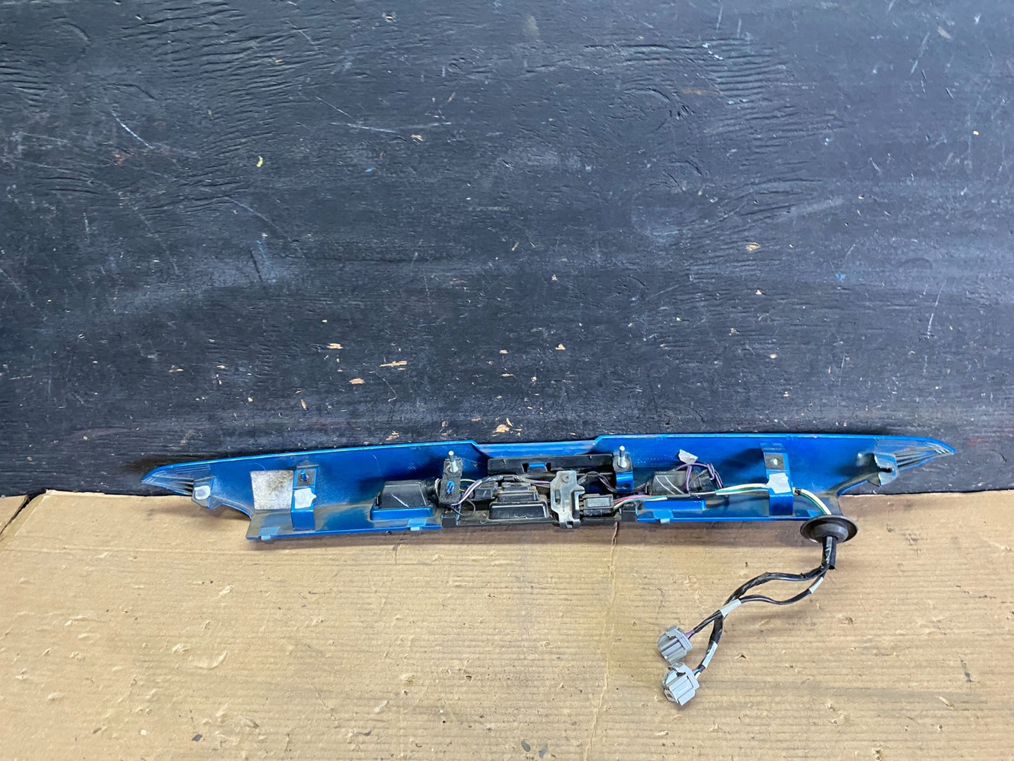 2017 to 2020 Ford Fusion Deck Lid Trunk License Light Trim Panel OEM R22859