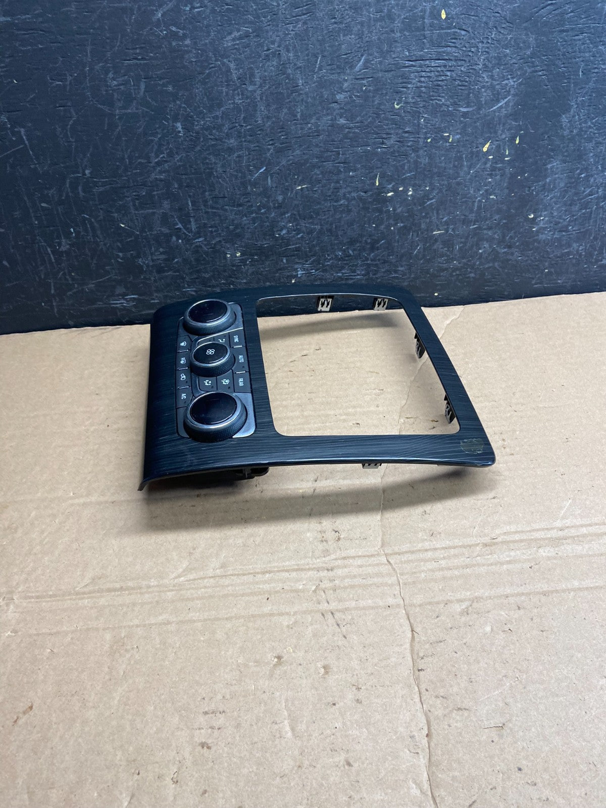 2013 to 2017 Chevrolet Traverse Radio Bezel Ac Heater Climate Control AF1898 DG2
