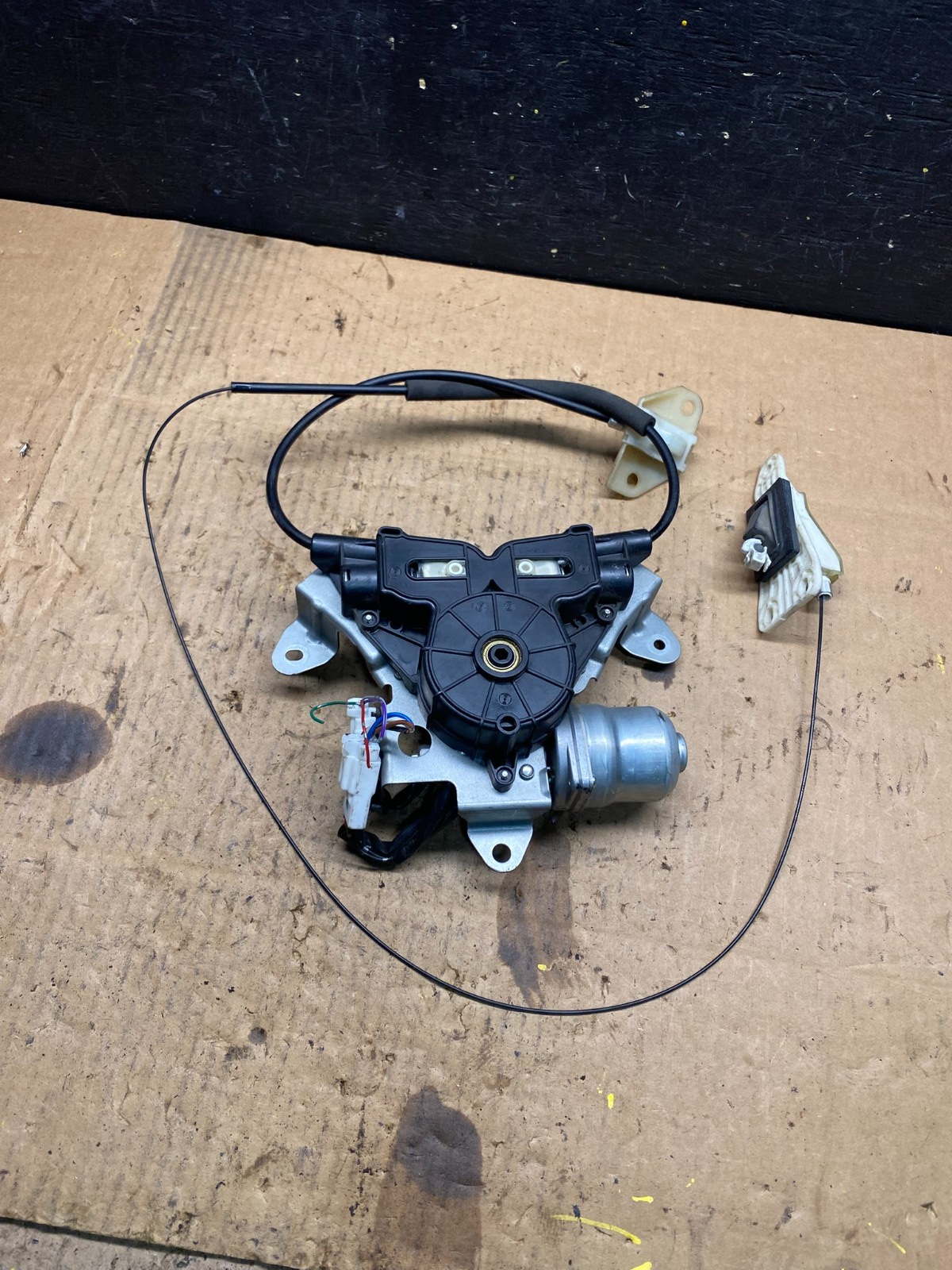2011 to 2017 Nissan Quest Rear Left Side Power Sliding Door Motor Wire N5386 DG0