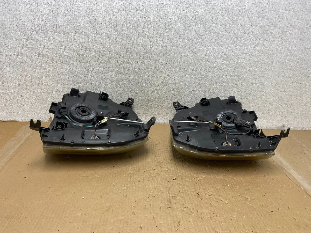 2007 - 2014 GMC Yukon Halogen Headlights Left+Right Side Set AH2853 DW15