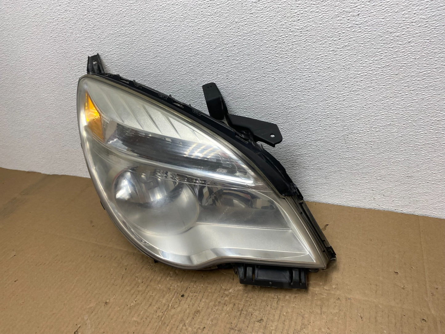 2010 - 2015 Chevrolet Equinox Halogen Headlight Right Passenger Side AB8254 DW1