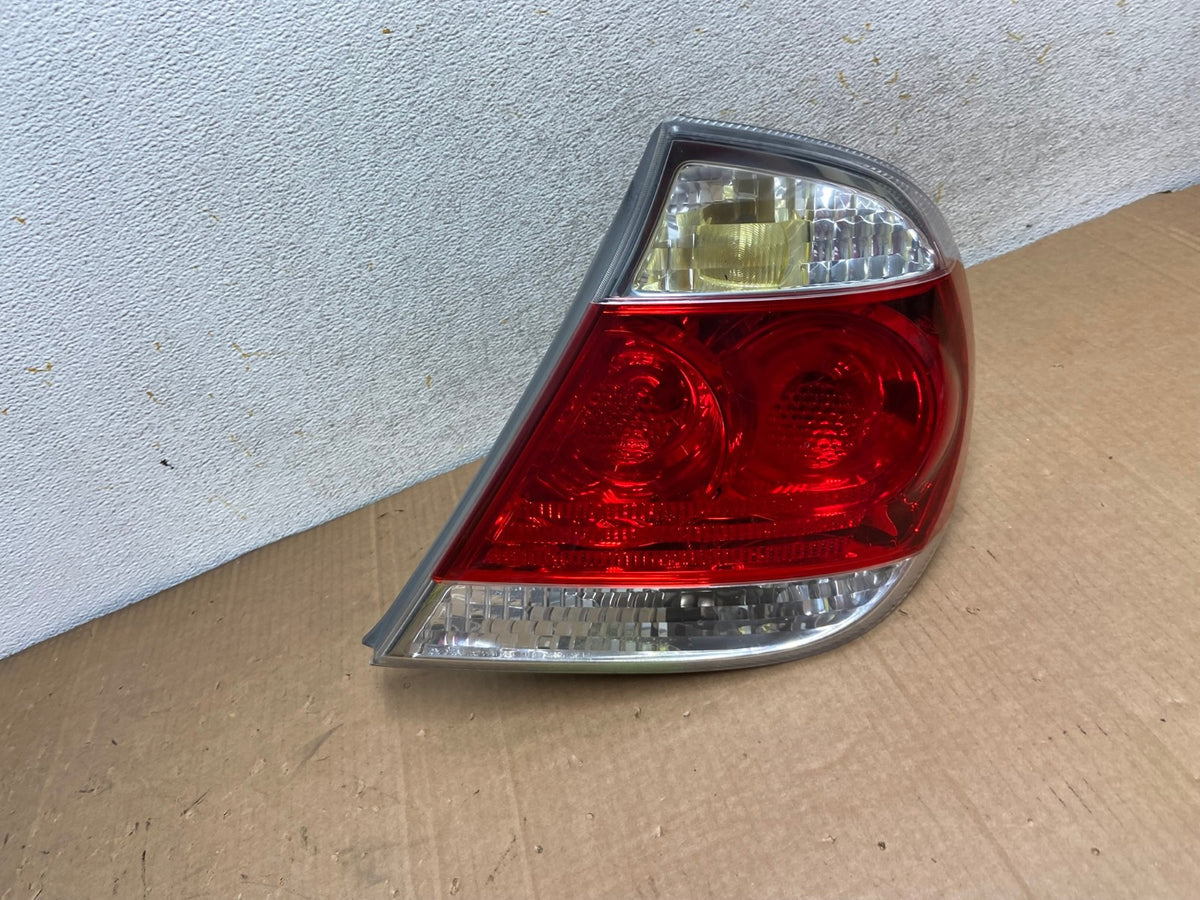 2005 to 2006 Toyota Camry Tail Light Right Passenger Side AI8383 LK2