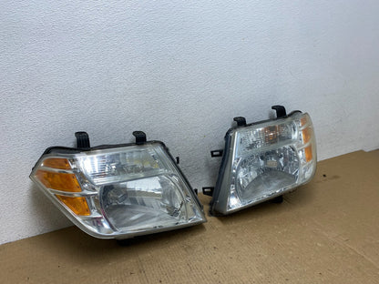 2008 to 2012 Nissan Pathfinder Halogen Headlights Left+Right AF9866 DW2