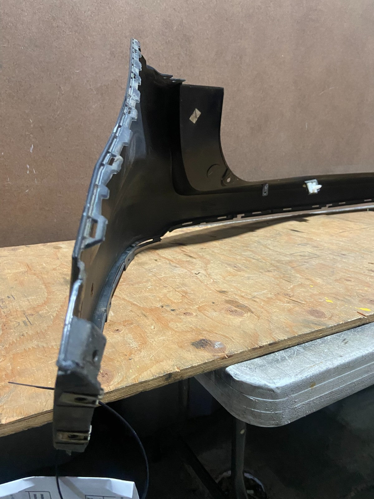 2016 to 2017 Ford Explorer Rear Upper Bumper Cover T1332 PS7