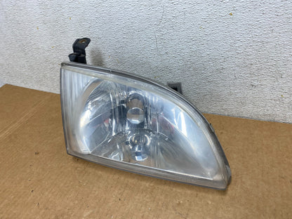 2001 2002 2003 Toyota Sienna Right Passenger Rh Side Headlight Halogen I06061