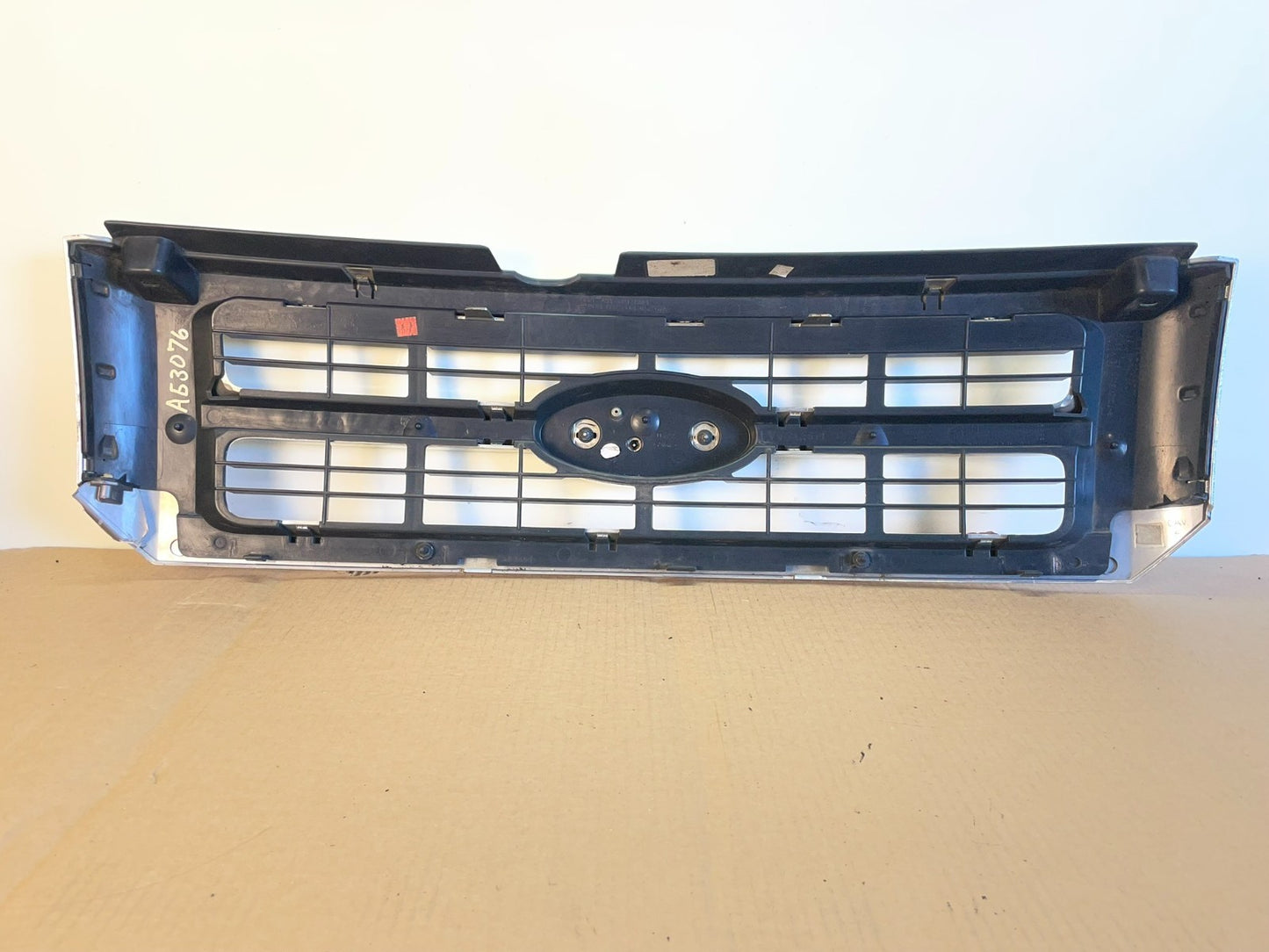 2008 to 2012 Ford Escape Front Upper Grill Grille AG3076 DG3