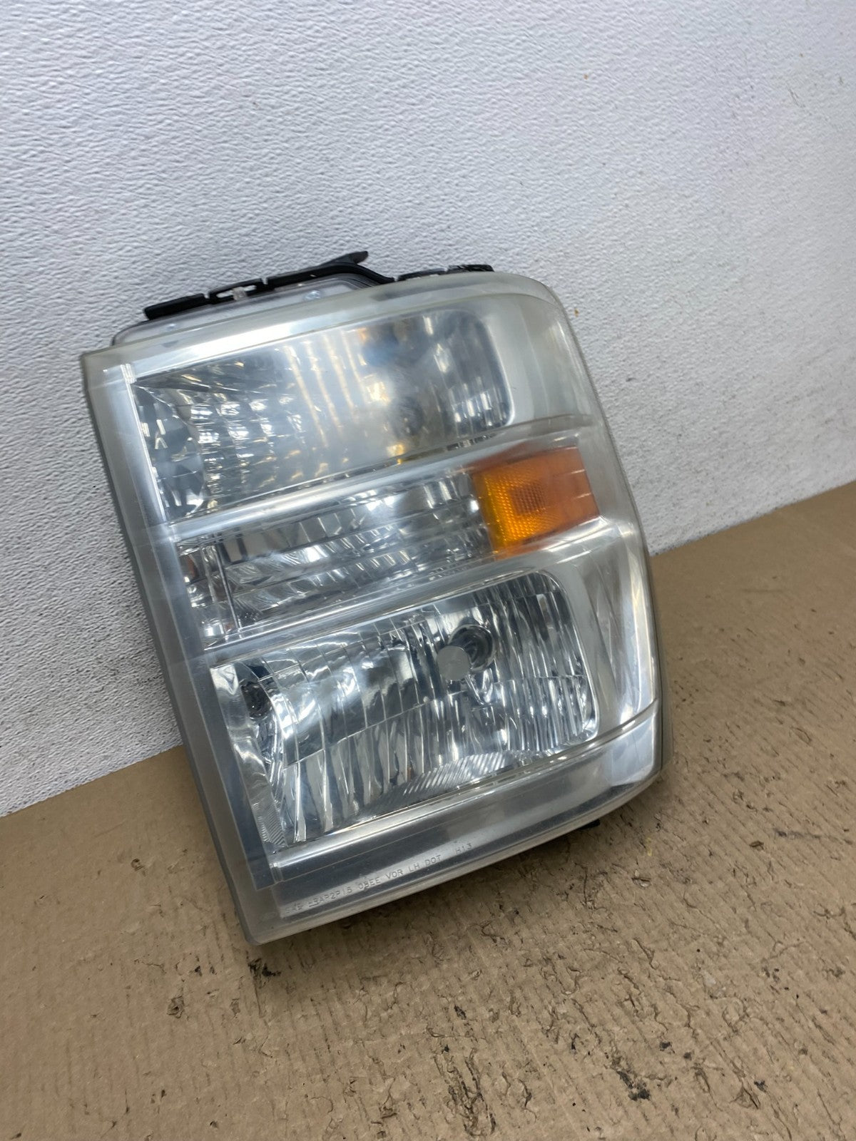 2008-2014 Ford Econoline E150 E250 E350 Left Driver LH Headlight AF7203 DW2