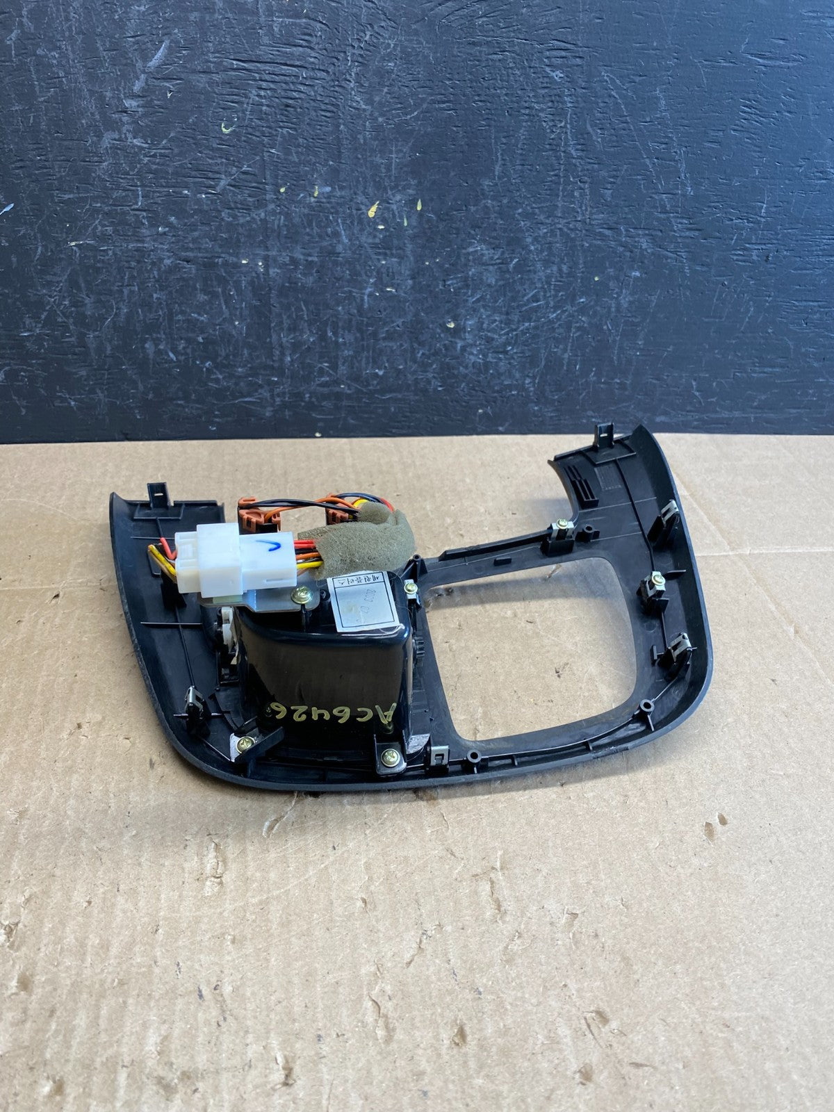 2006-2012 Hyundai Entourage Center Console Gear Shifter Bezel Astray AC6426 DG4