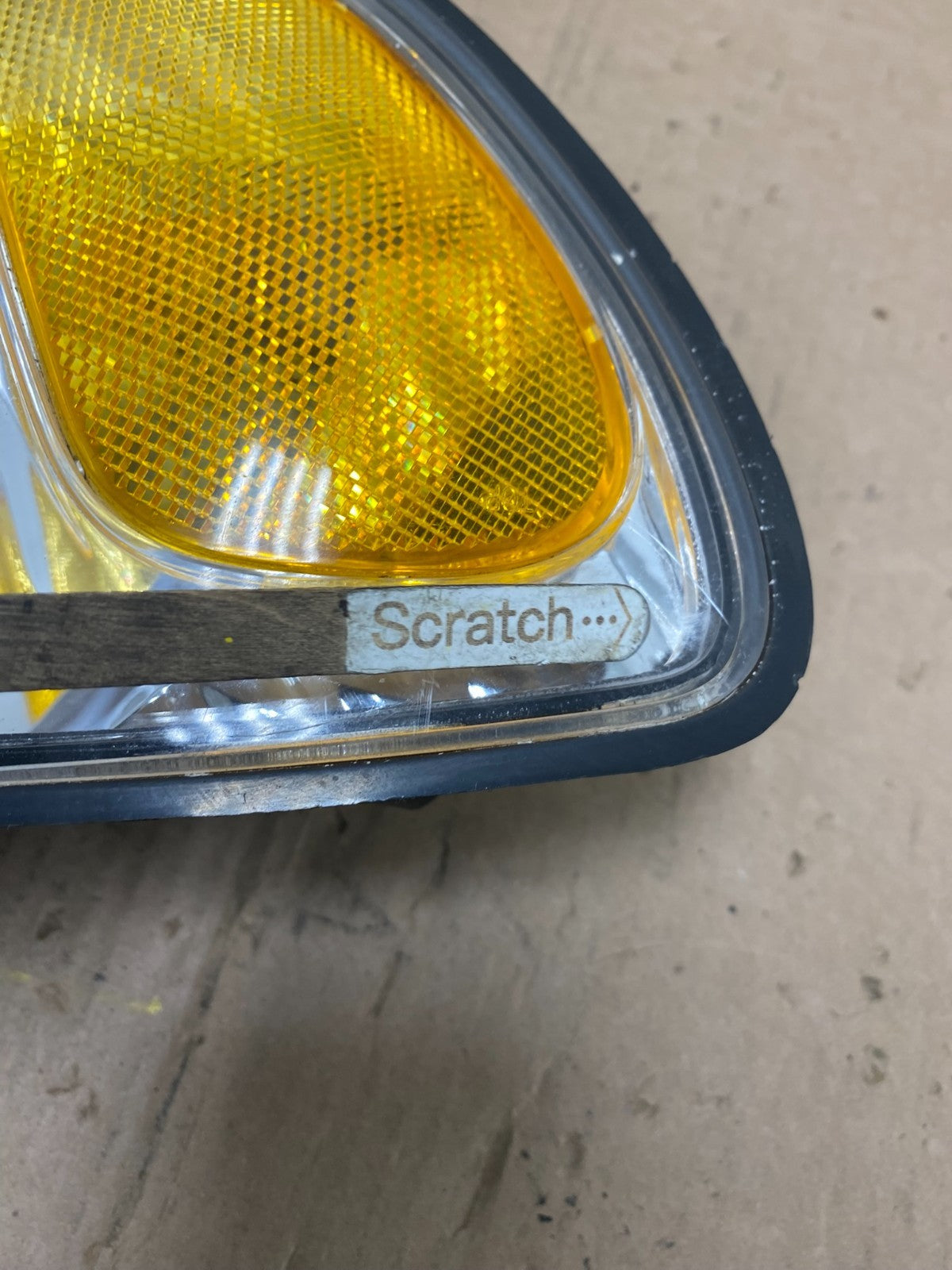 2001 to 2003 Toyota Sienna Turn Signal Right Passenger RH Lamp OEM S3844 DW4