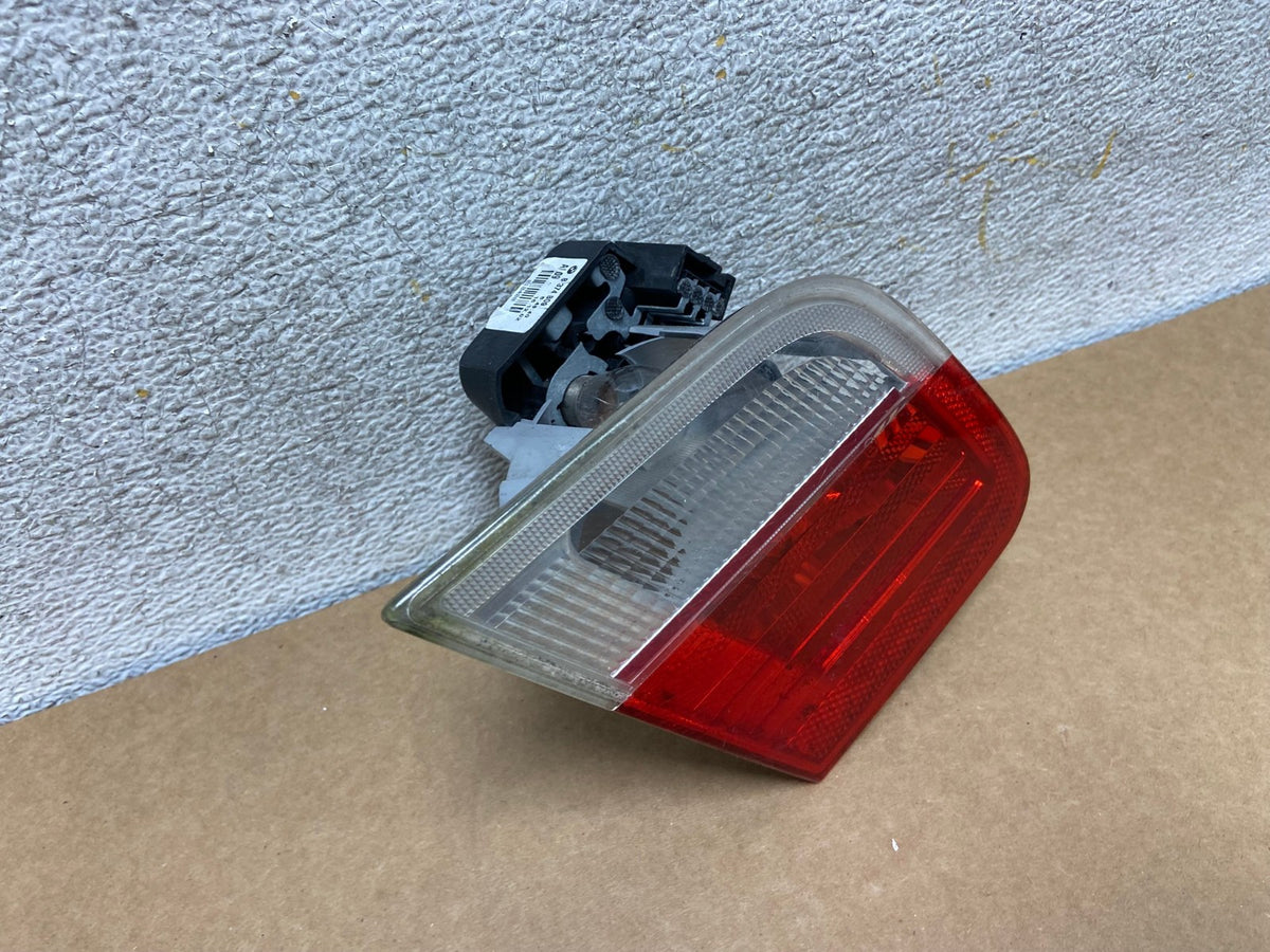 2002 - 2005 BMW 3 325i E46 Series Left Driver Side Inner Tail Light AI2569 LK2