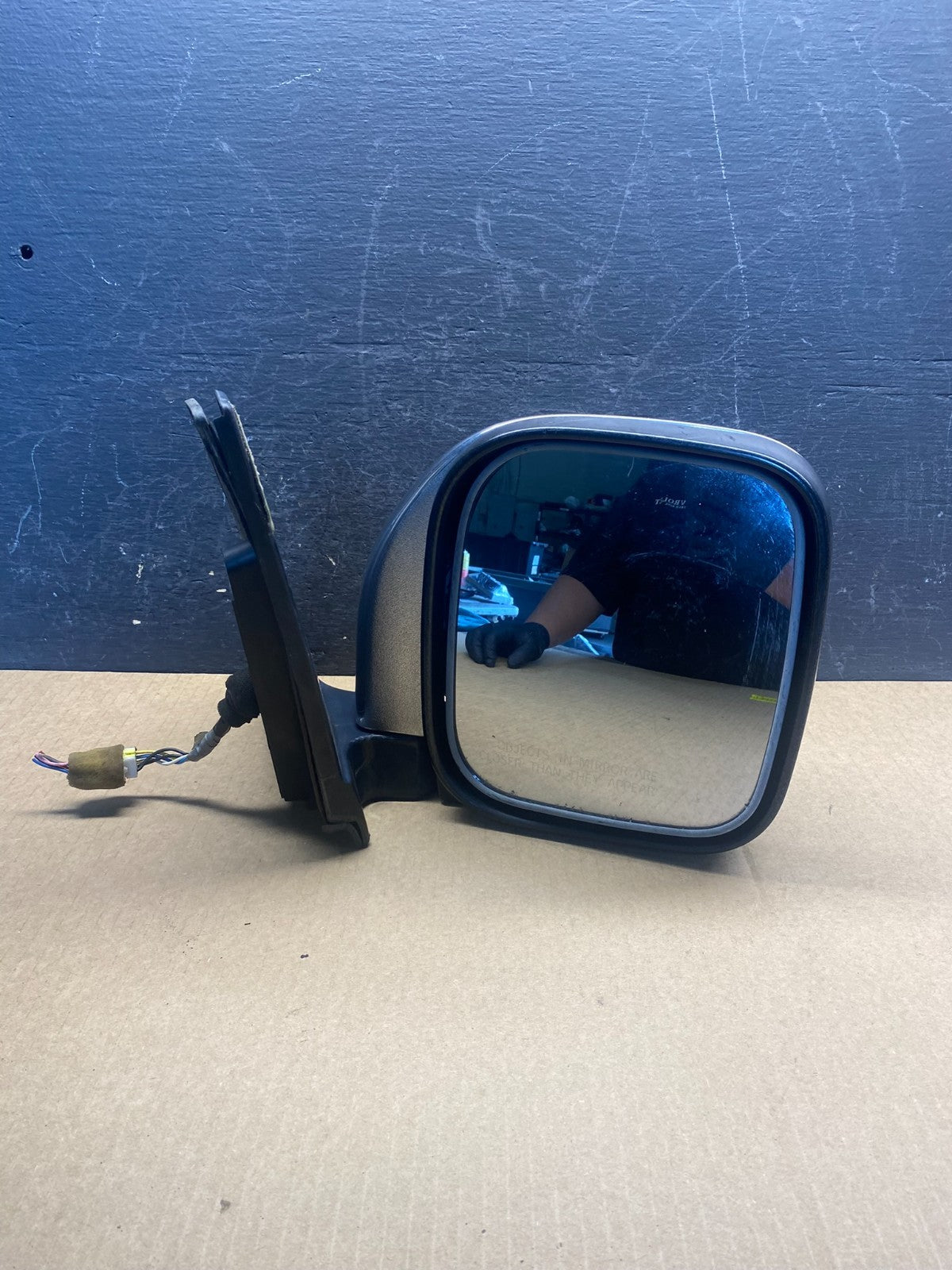 1997 to 2002 Mitsubishi Montero Passenger Right Side View Door Mirror AG6104 DG7