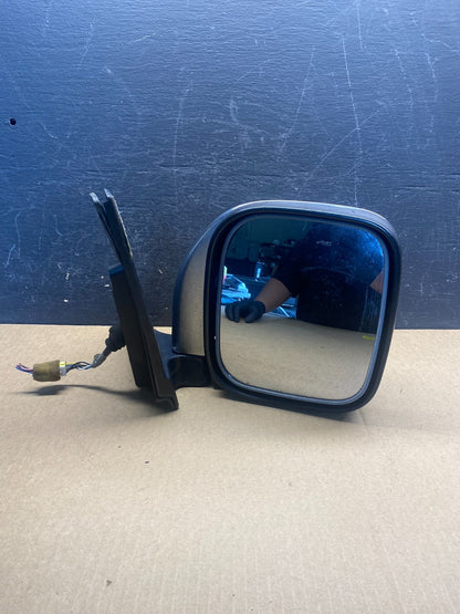 1997 to 2002 Mitsubishi Montero Passenger Right Side View Door Mirror AG6104 DG7