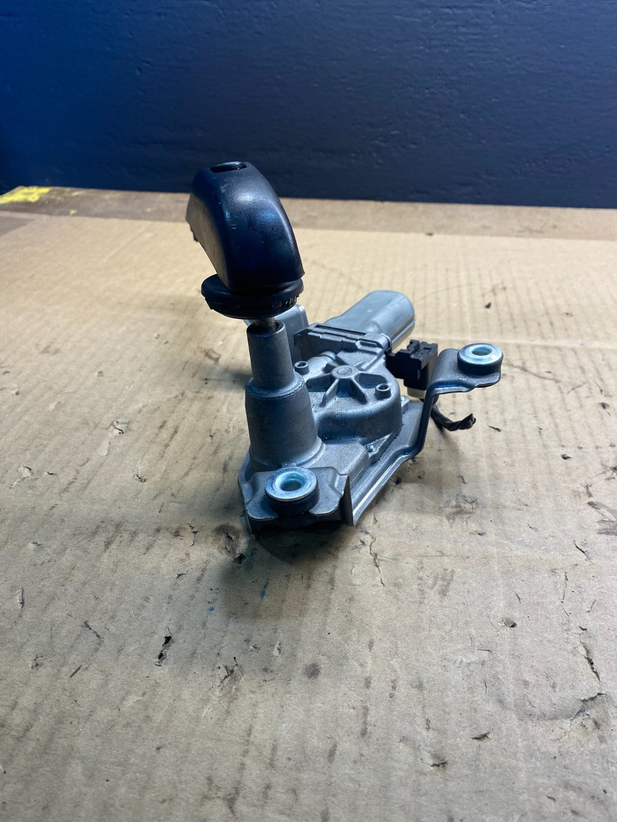 2014-2021 Dodge Durango  Tailgate Back Door Rear Wiper Motor Wiper AB4121 DG4