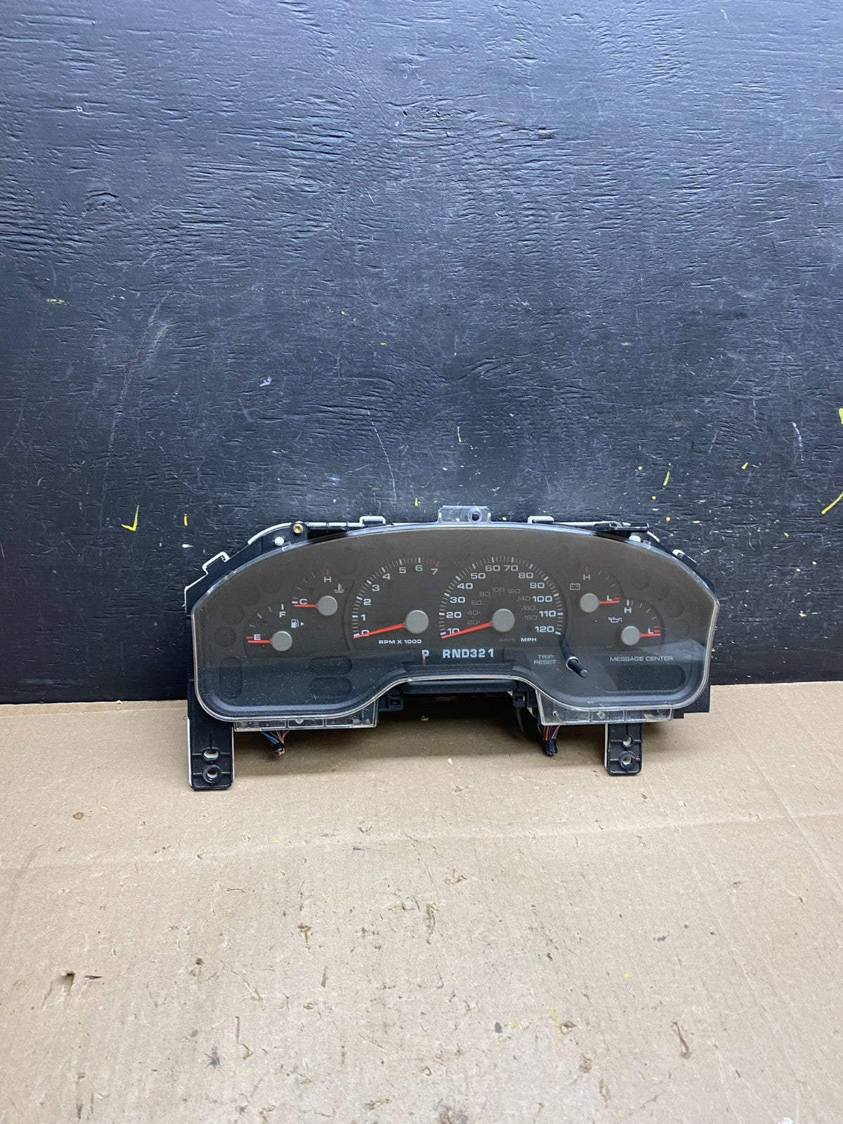 2001 to 2003 Ford Explorer Speedometer Cluster Gauge u4786 DG0
