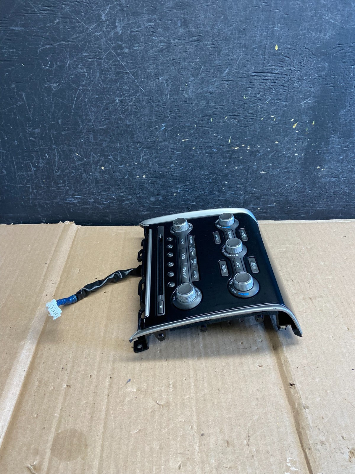 2013 to 2016 Nissan Pathfinder Radio Temperature Climate Control AH5574 DW1