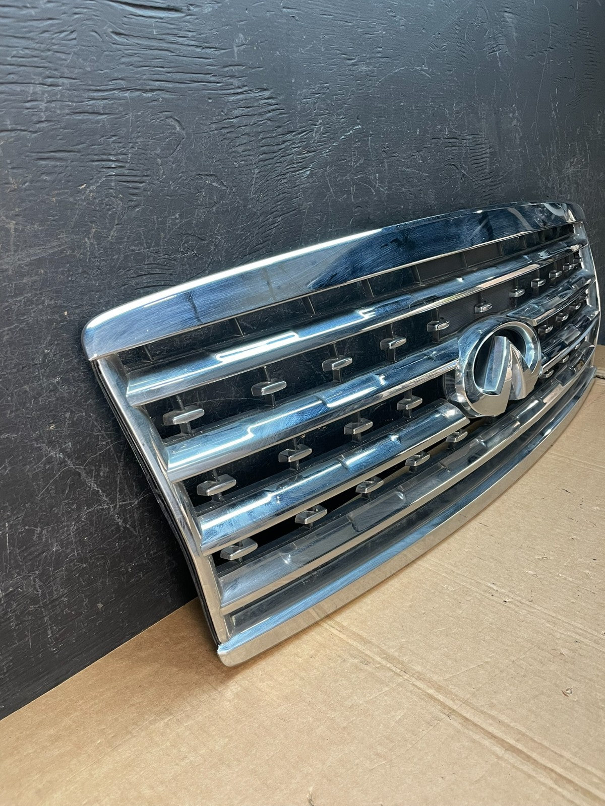 2008 to 2010 Infiniti QX56 Front Upper Chrome Grill Grille ae8462 DG2