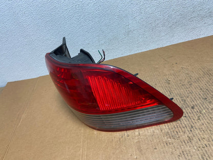 2001 to 2002 Honda Accord Sedan 4door Right Passenger Tail Light AE1520 LK1