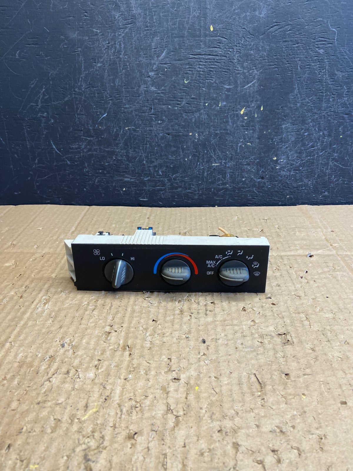 2001 - 2007 GMC Chevrolet Express 1500 Climate Control A/C AG0006 DG0