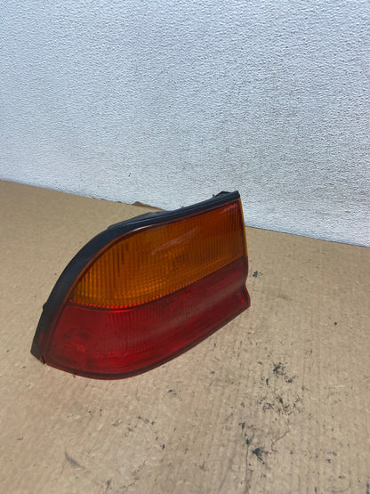 1995 1996 Nissan Maxima Left Driver LH Side Tail light AG2358 LK2