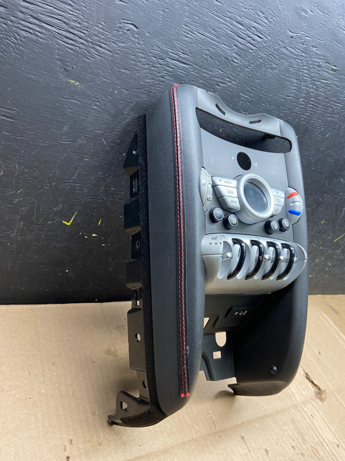 2008 to 2010 Mini Cooper Center Dash Climate Window Control OEM Y5234 DG2