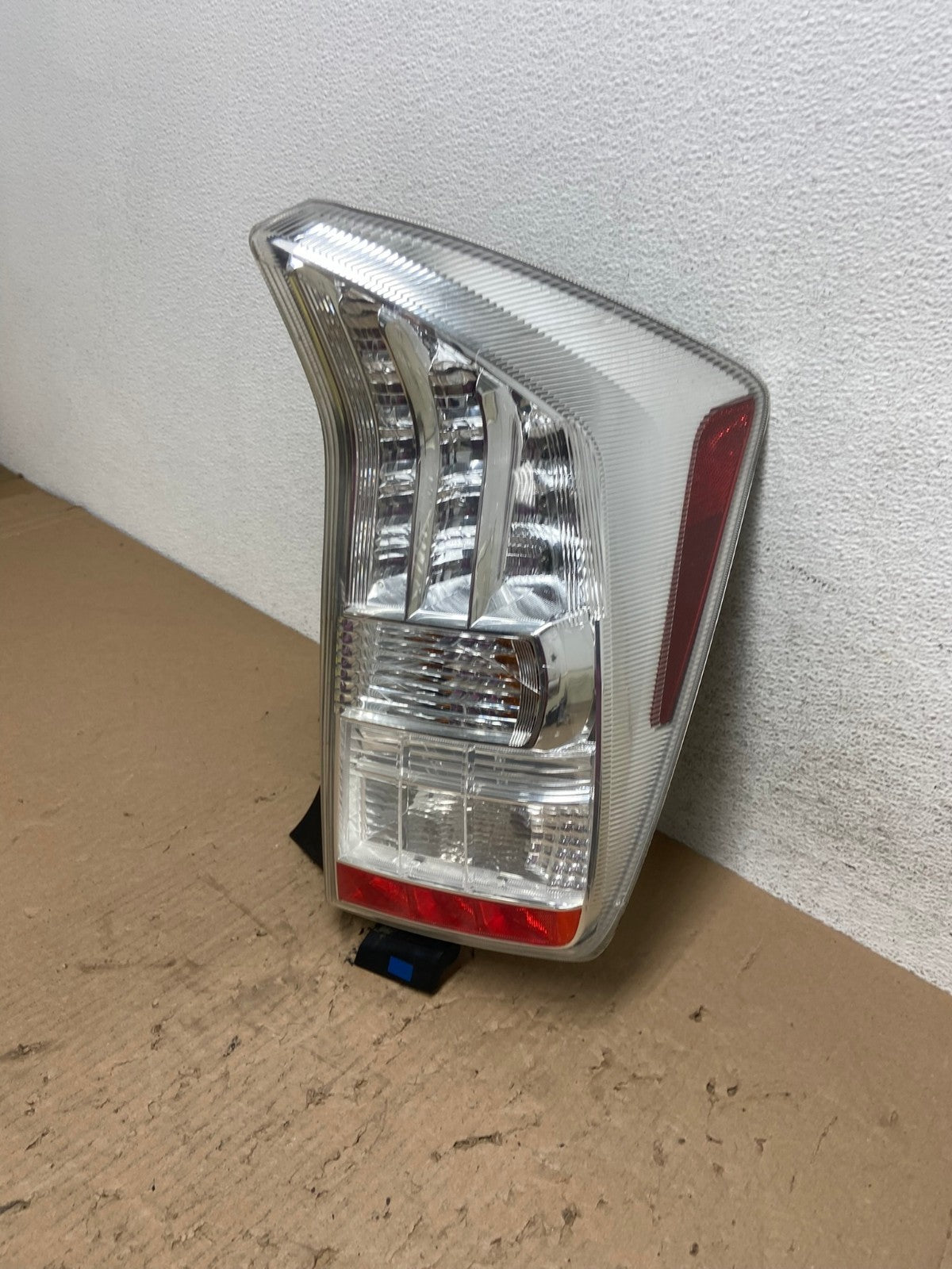 2010 2011 Toyota Prius Tail Light Right Passenger Side AE8840 LK1