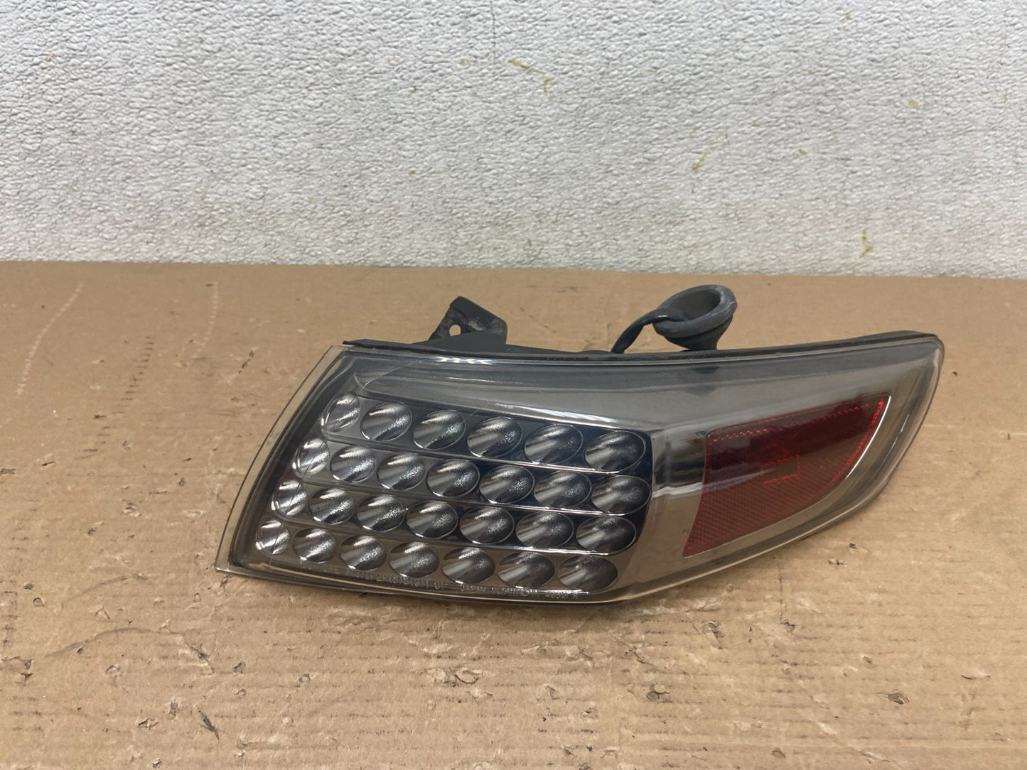 2006 2007 2008 Infiniti FX35 Right Passenger Smoked lens Tail Light OEM R0790 DW0