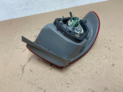 1998 1999 2000 Toyota Corolla Right Passenger Side Tail light AE8773 LK3