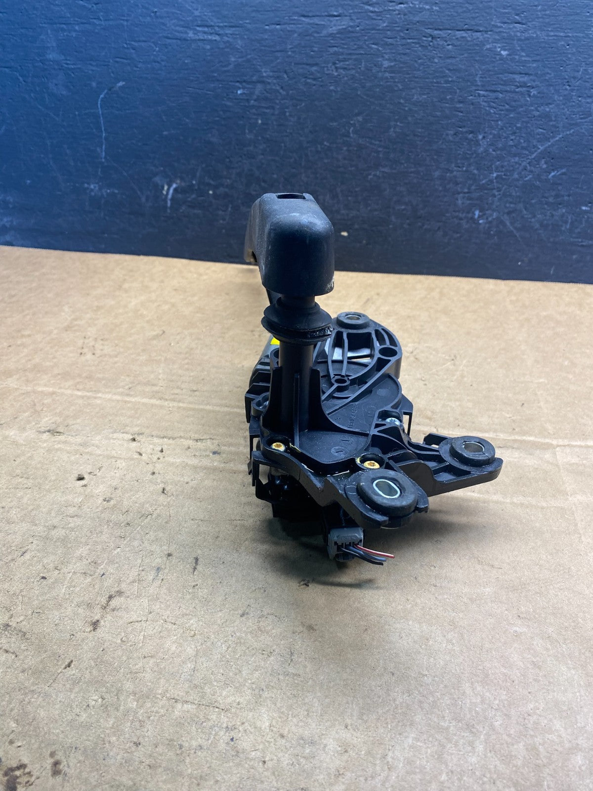 2011 to 2019 Ford Explorer Rear Windshield Wiper Motor AD7409 DG4