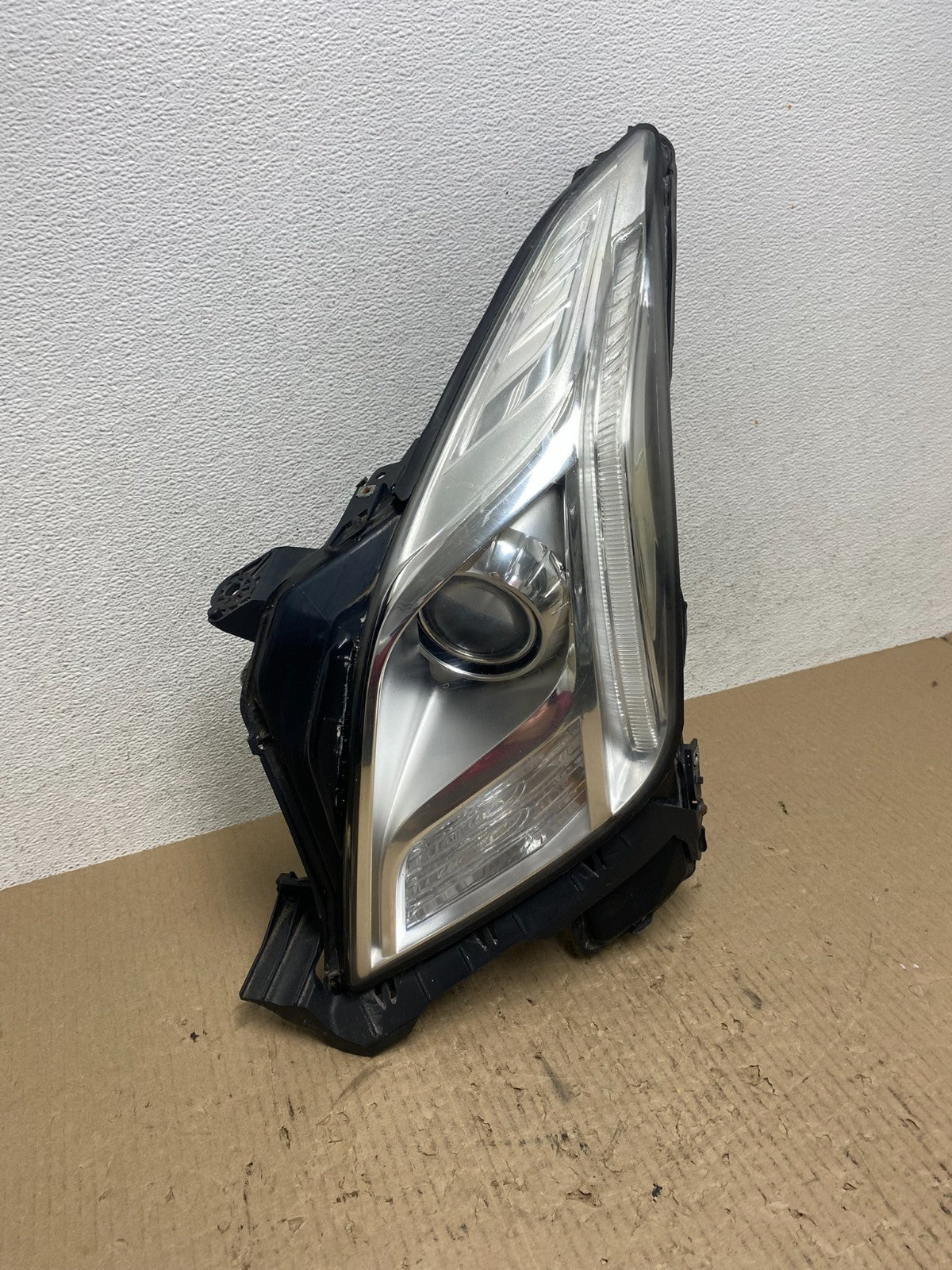 2014-2016 Cadillac XTS Left Driver LH AFS Xenon HID Headlight AE7121 DW2