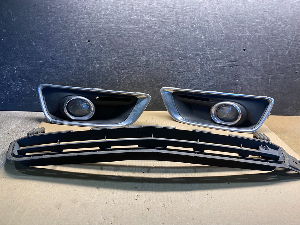 2013 to 2016 Chevrolet Malibu Left+Right Set Fog Lights Lower Grille AI7423 DG0
