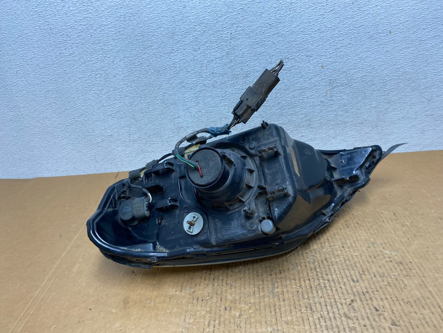 2000 to 2005 Mercury Sable Right Passenger Side Halogen Headlight AE1236 DW5