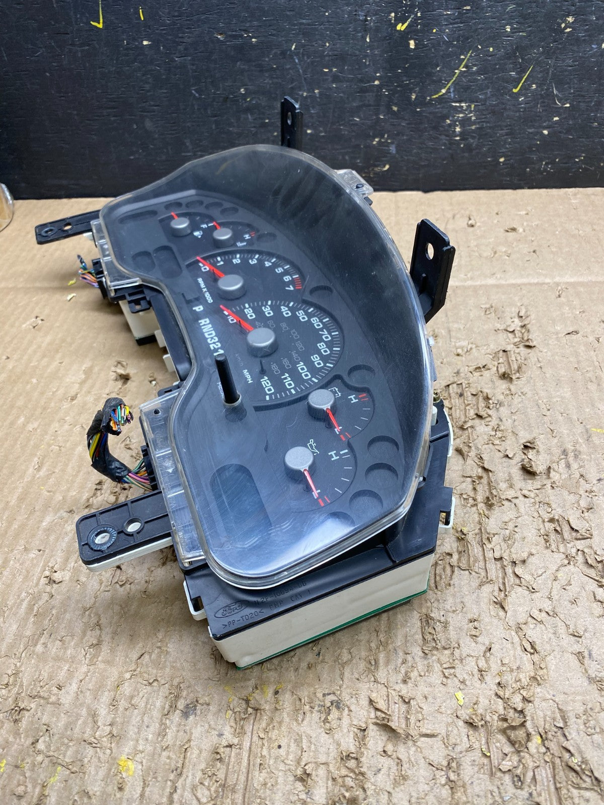 2003 Ford Explorer Speedometer Cluster Gauge Oem V7390 DG2