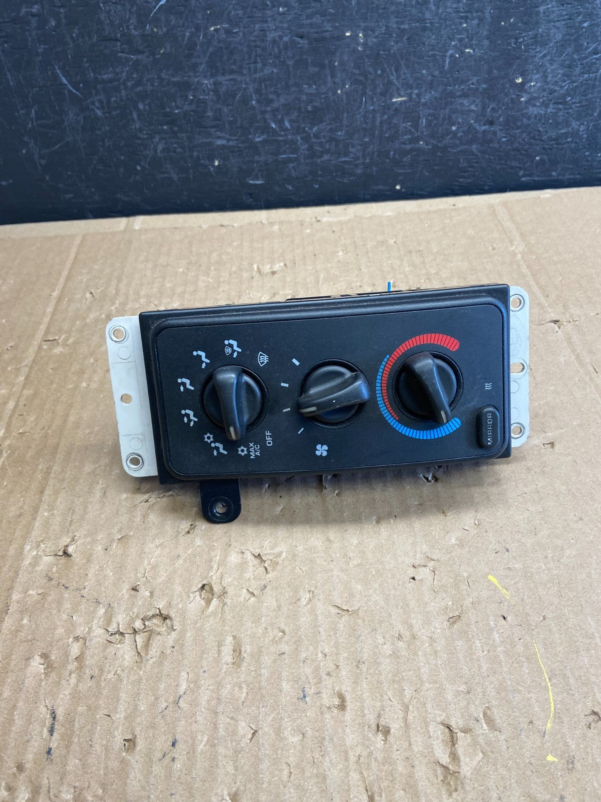 1998 - 2001 Dodge Ram 1500 2500 A/C Heater Climate Control AD22991