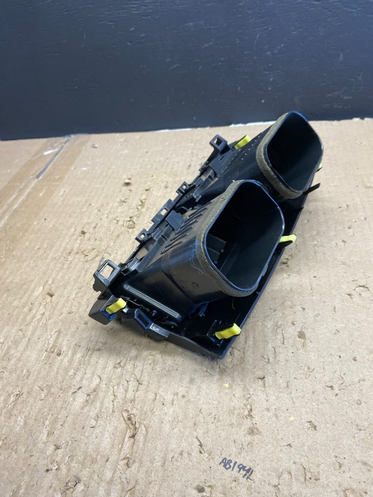 2006-2012 Toyota RAV4 Front Center Dash Air Vent Bezel 55670-42050 OEM ab5729 DG4