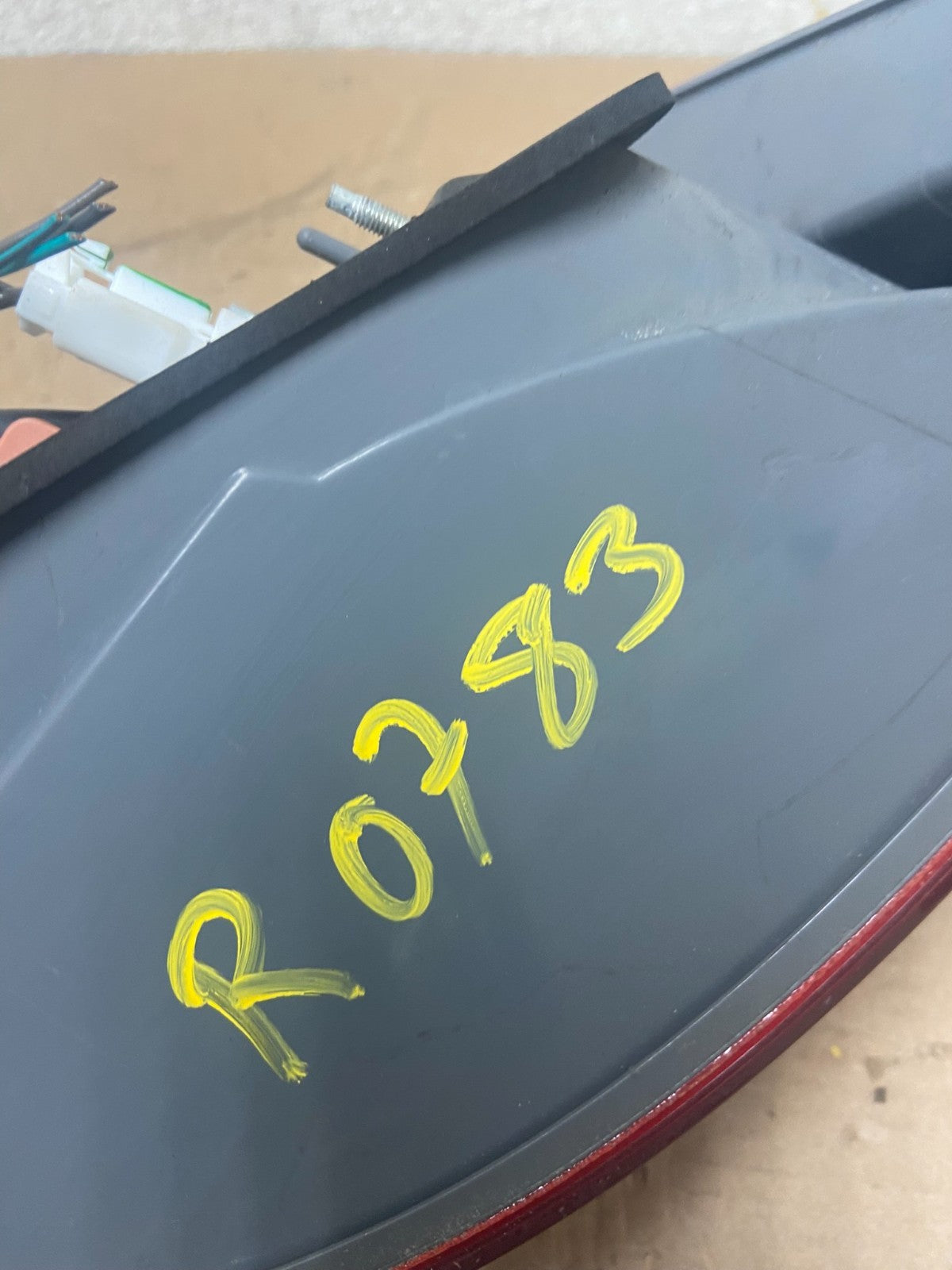 2009 to 2010 Hyundai Sonata Right Passenger Side Tail Light Oem R0783 DW6