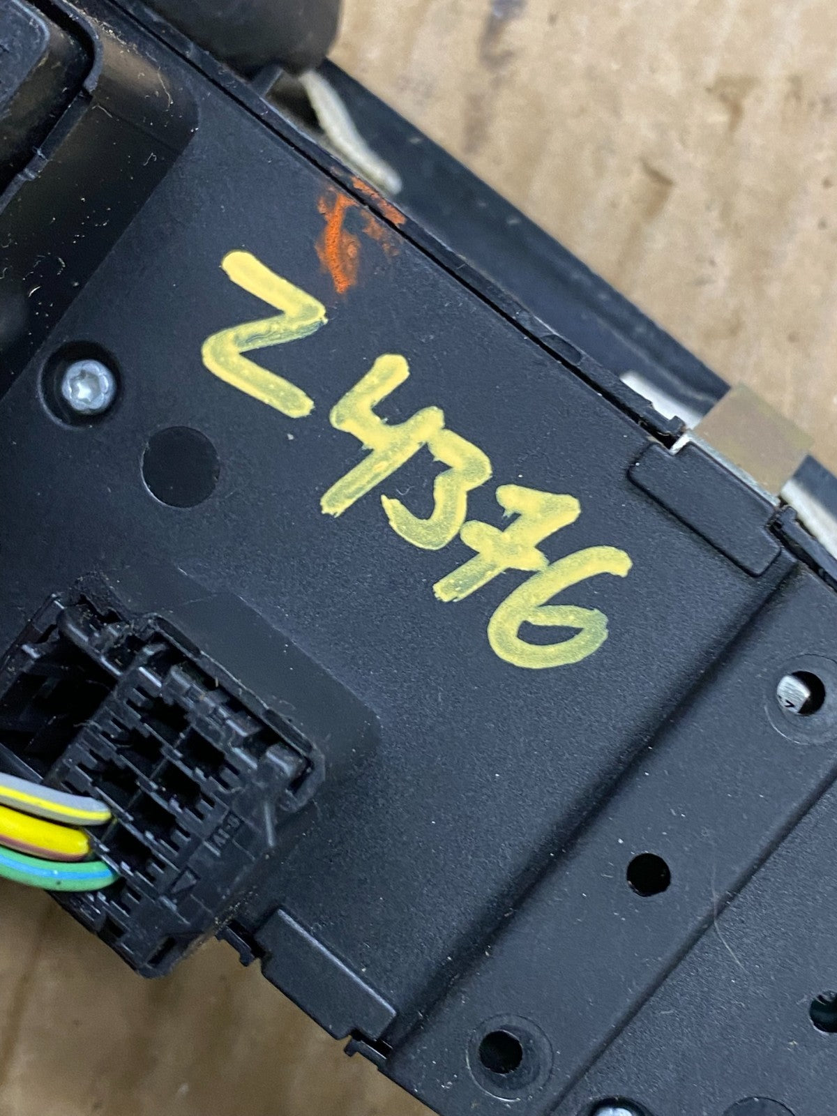 Dodge Caravan Master Left Driver Power Window Switch OEM z4376 DG6