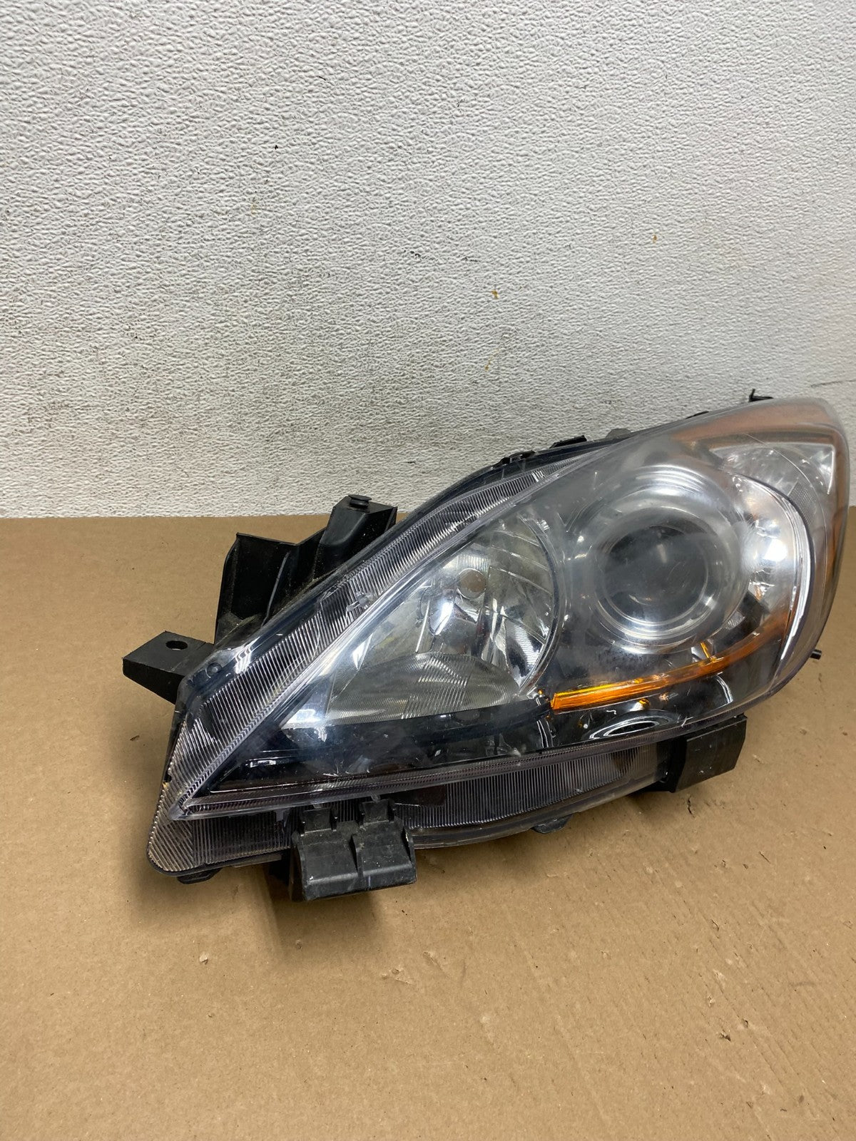 2010 - 2013 Mazda 3 Left Driver LH Halogen Headlight AD6474 DW1