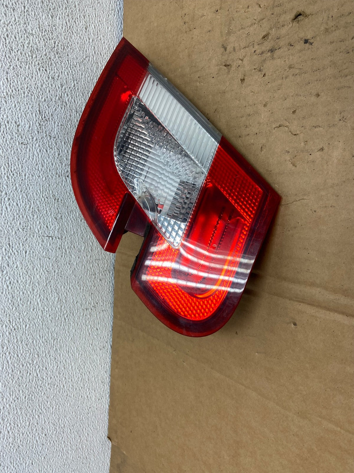 2010 2011 2012 Ford Taurus Right Passenger RH Side Tail Light Inner AD3170 LK0