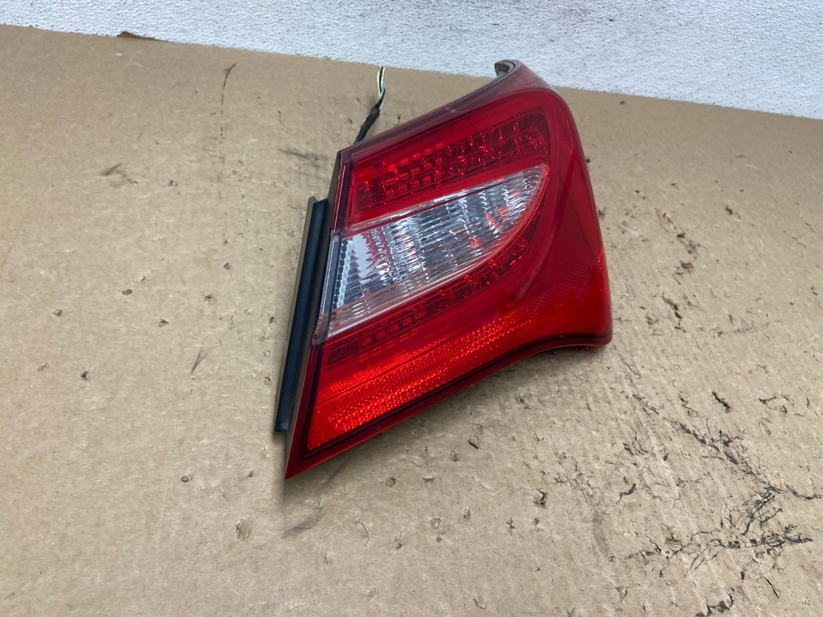 2011-2014 Chrysler 200 Sedan Right Passenger Side RH Tail Light AF8412 DW2
