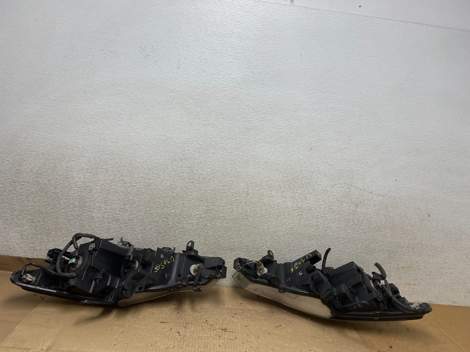Halogen 2011 2012 2013 2014 Nissan Murano Headlights Left+Right U3056 DW8