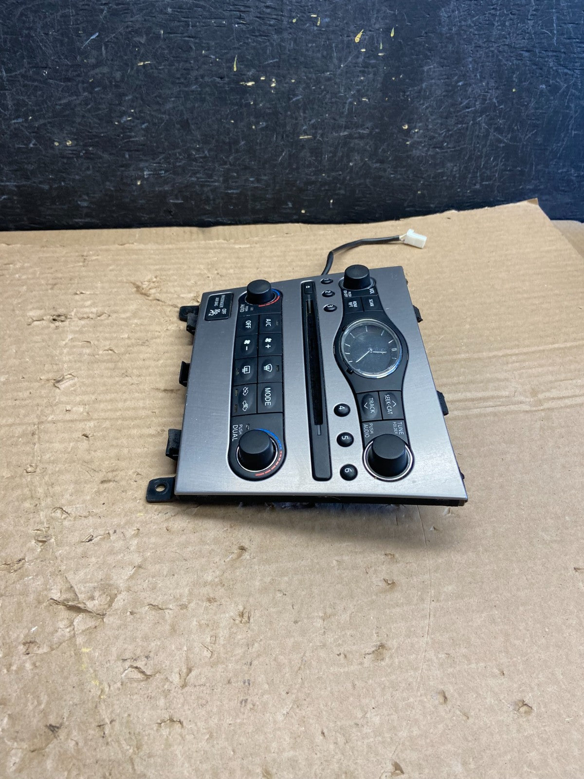 2009 to 2013 Infiniti G37 Radio Player Climate Control Panel Bezel AF2704 DG2