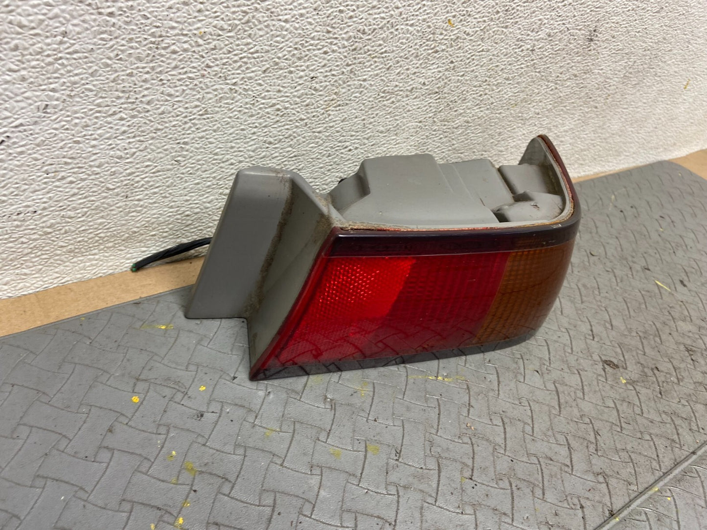 1997 1998 1999 Toyota Camry Tail Light Right Passenger Rh Side Oem C7260 PS2