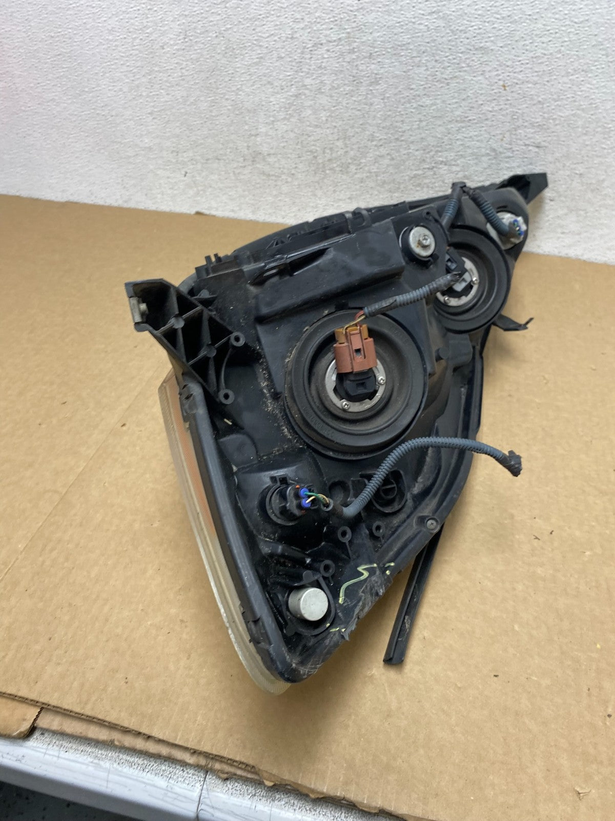 2006 to 2010 Toyota Sienna Right Passenger Rh Side Headlight Halogen AF9529 DW9