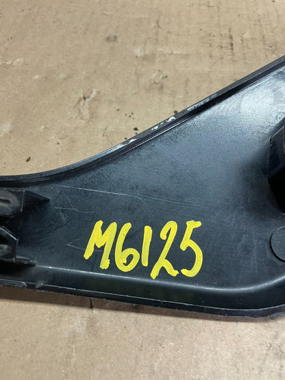 2015 - 2018 Lincoln Navigator Rear Hatch Trim Molding License Camera M612510