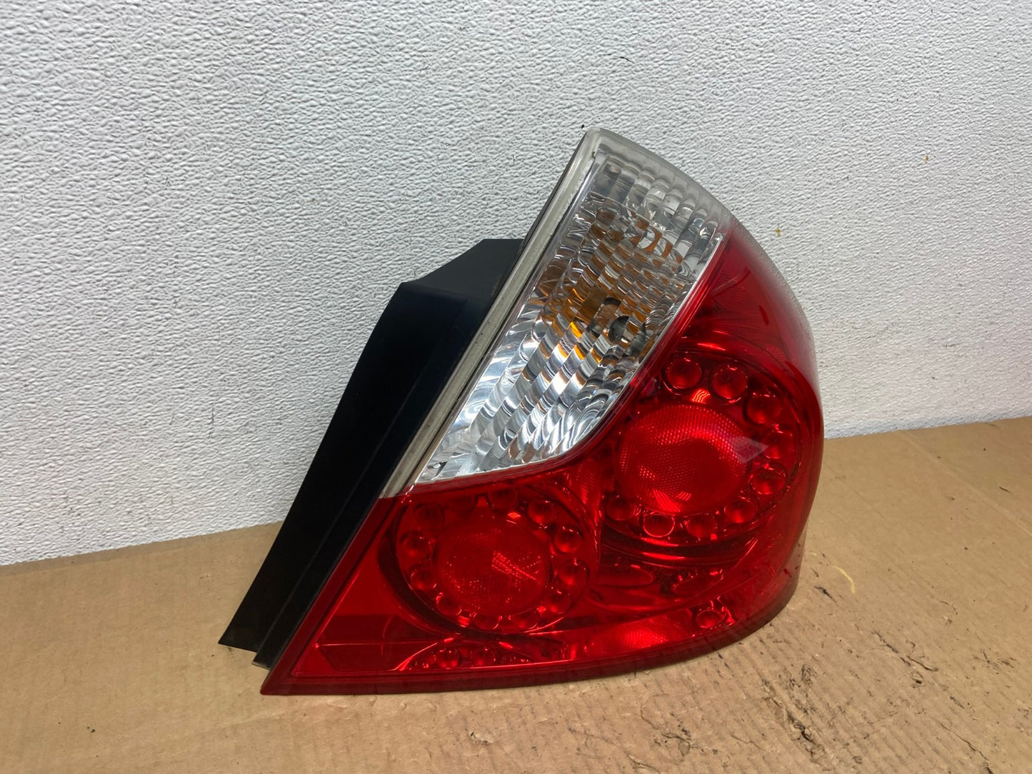 2006 2007 Infiniti M35 M35X M45 Right Passenger Side Tail Light AD1141 LK2
